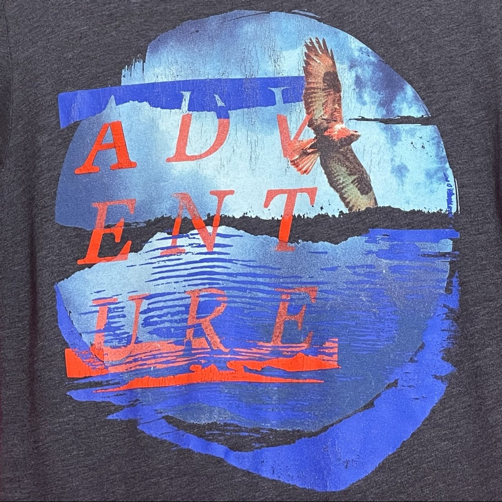 AMERICAN EAGLE GRAPHIC TEE SIZE S
